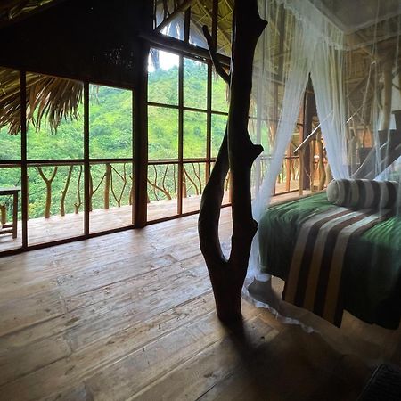 Wood Palace Ella Ngoại thất bức ảnh