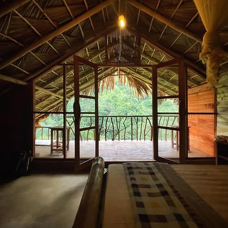 Wood Palace Ella Ngoại thất bức ảnh