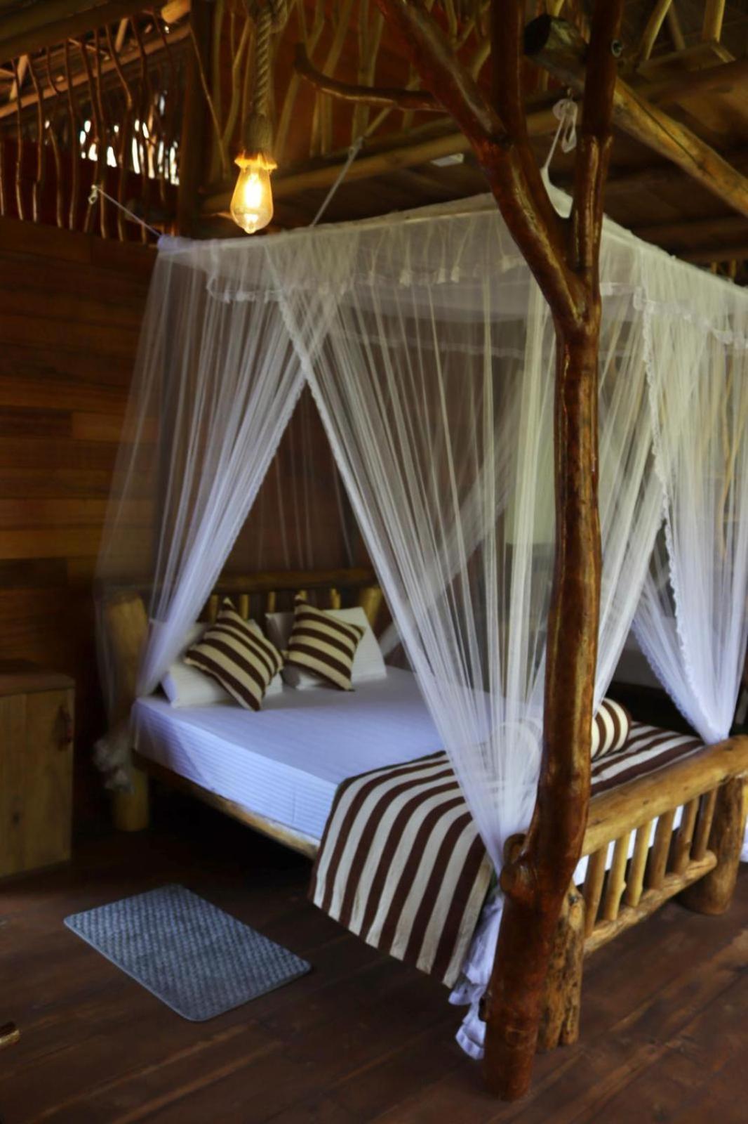 Wood Palace Ella Ngoại thất bức ảnh