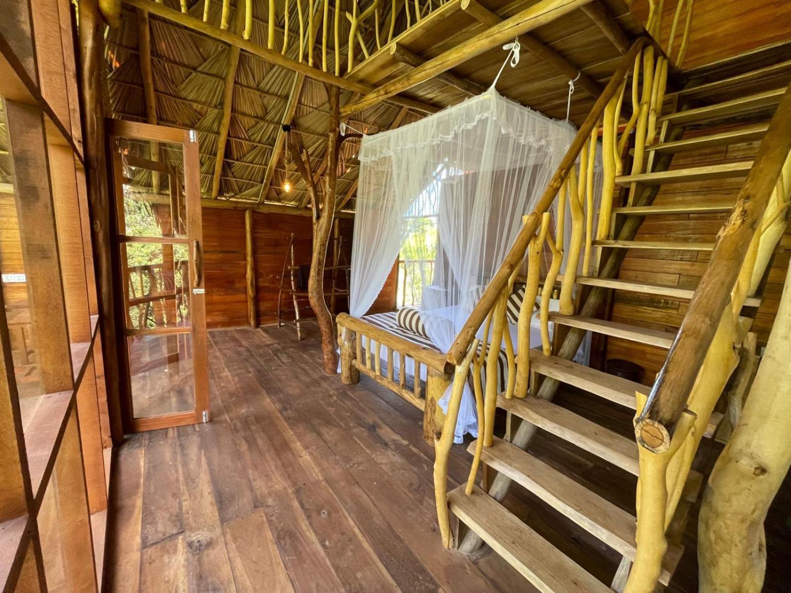 Wood Palace Ella Ngoại thất bức ảnh