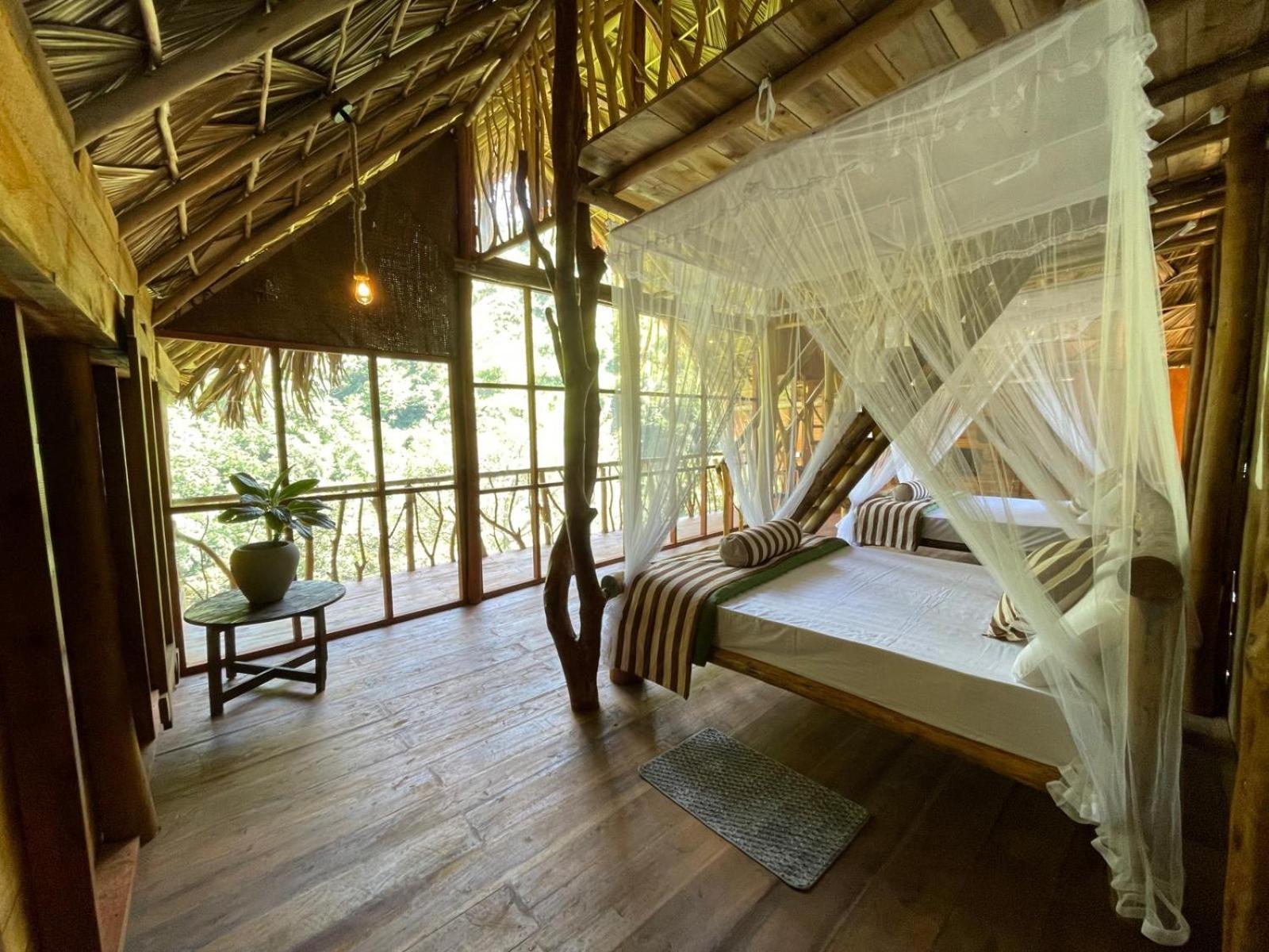 Wood Palace Ella Ngoại thất bức ảnh