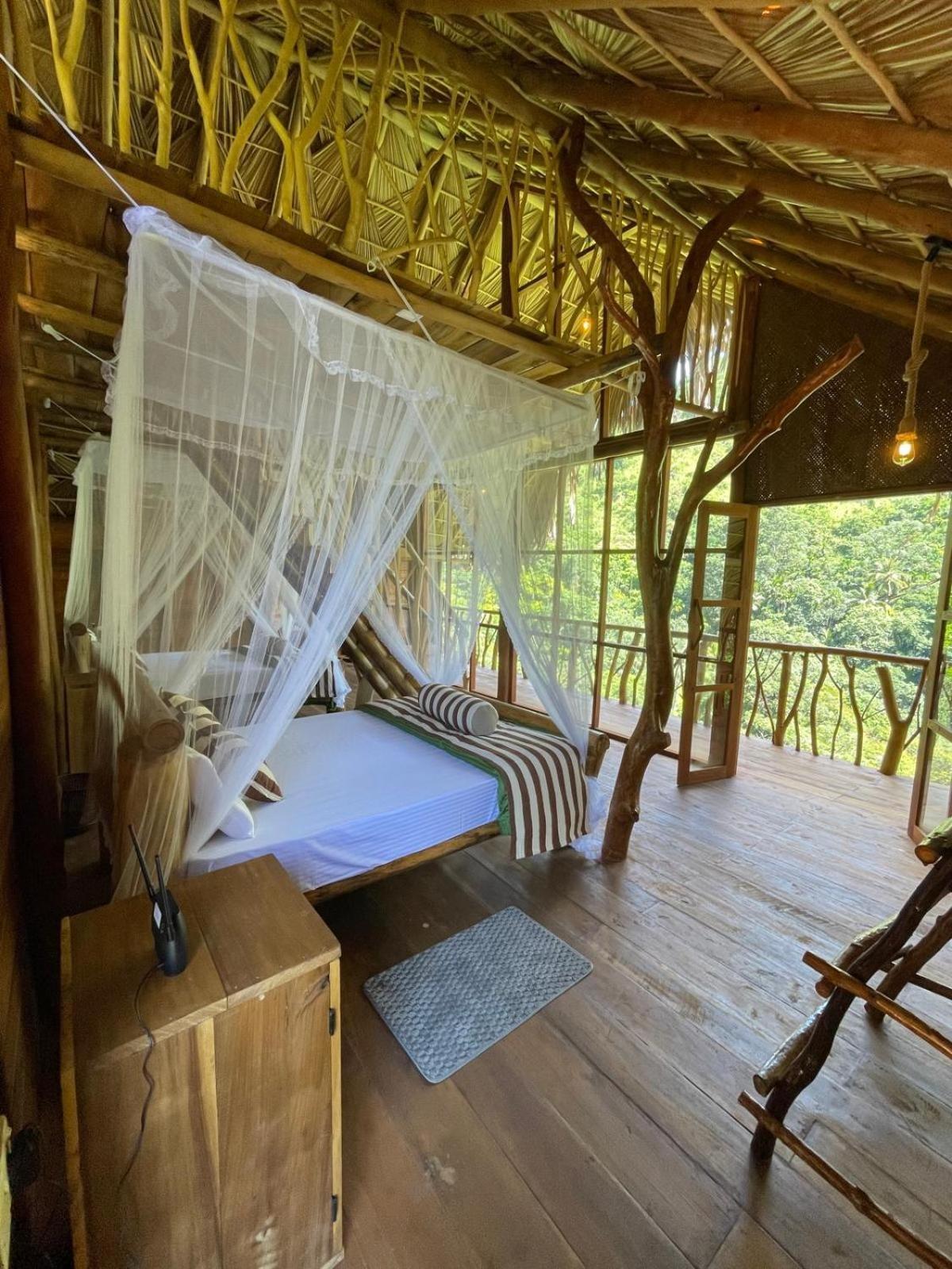 Wood Palace Ella Ngoại thất bức ảnh