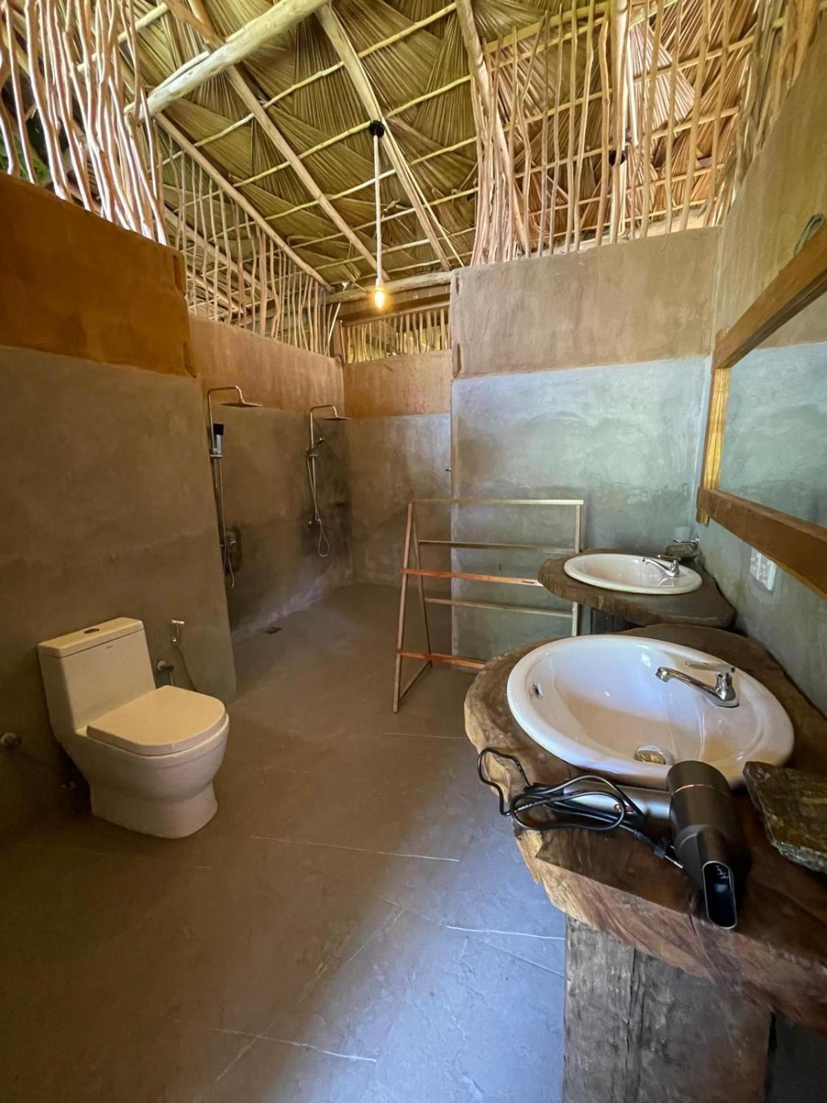 Wood Palace Ella Ngoại thất bức ảnh