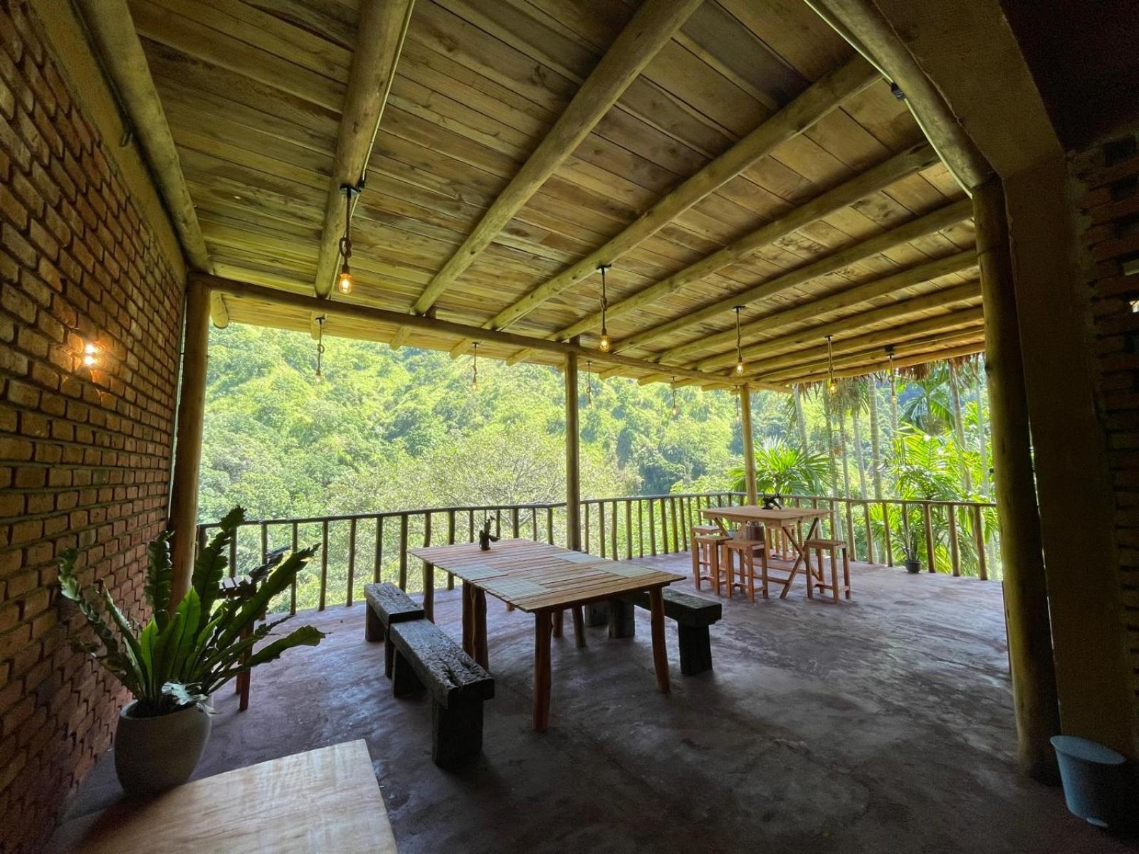Wood Palace Ella Ngoại thất bức ảnh