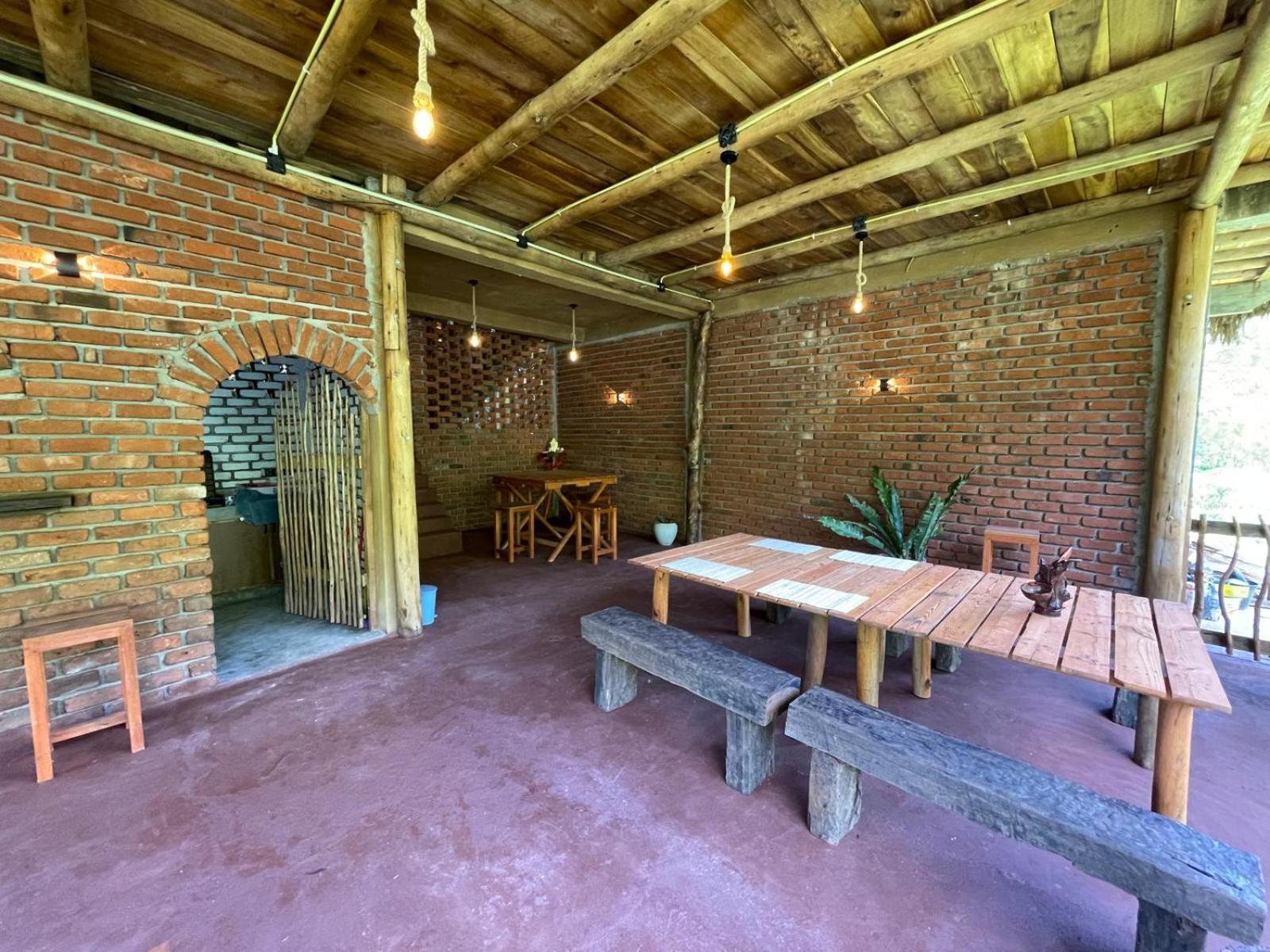 Wood Palace Ella Ngoại thất bức ảnh