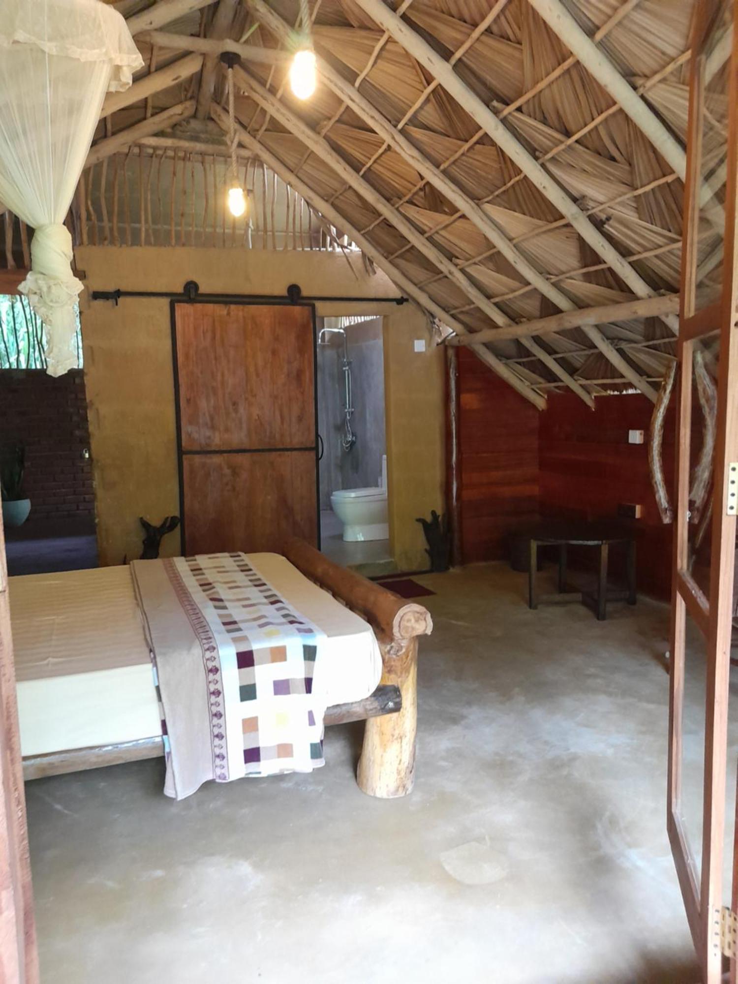 Wood Palace Ella Ngoại thất bức ảnh