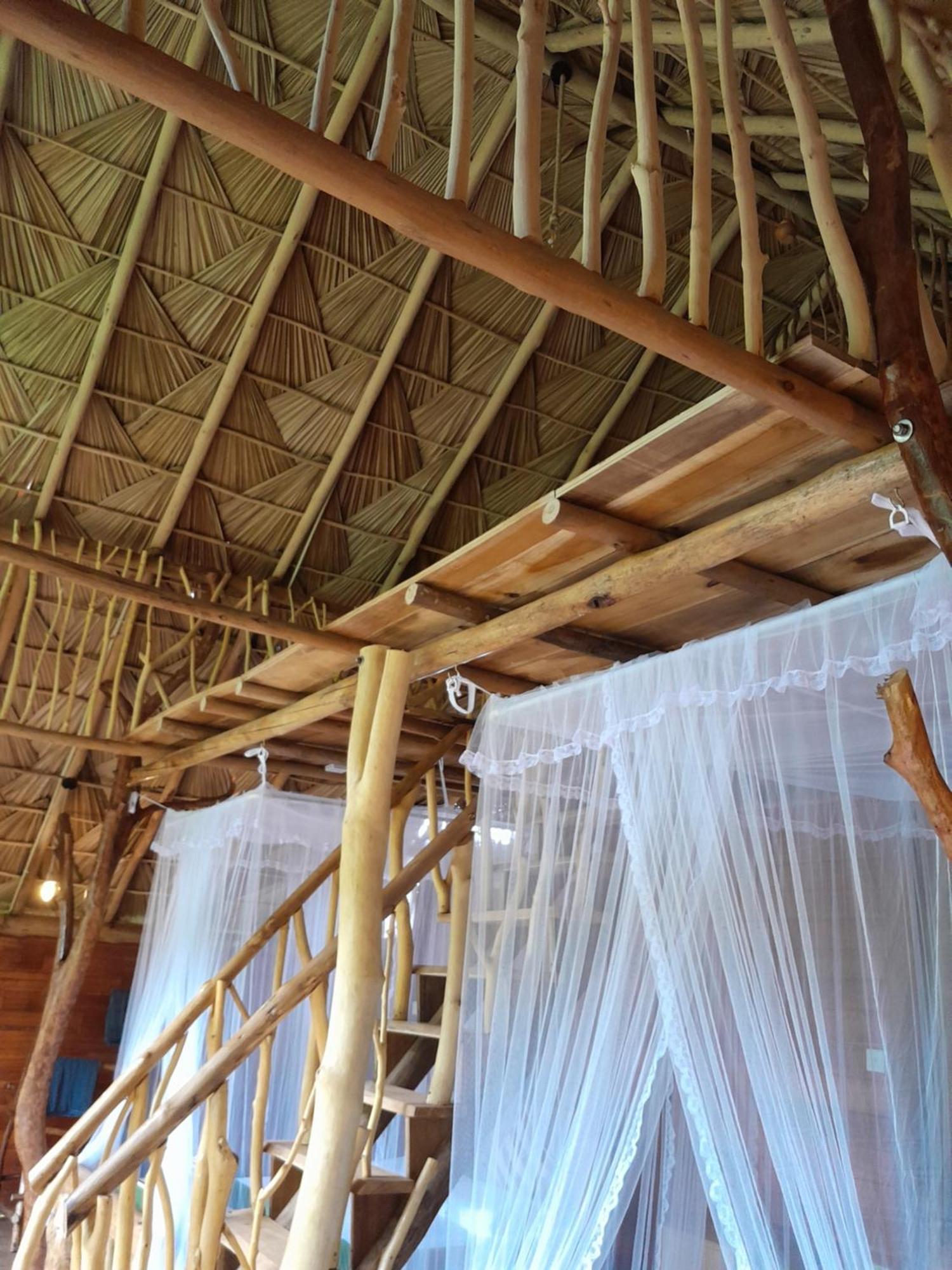 Wood Palace Ella Ngoại thất bức ảnh