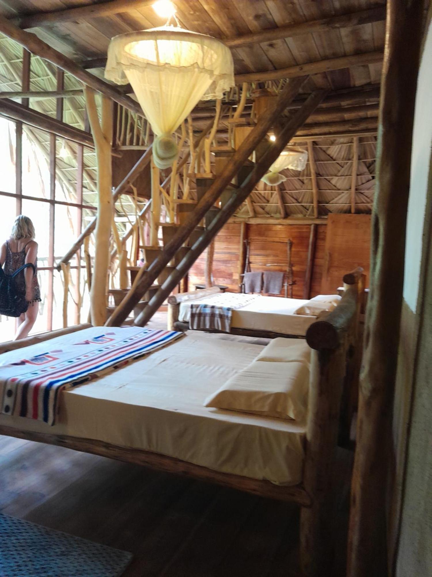 Wood Palace Ella Ngoại thất bức ảnh