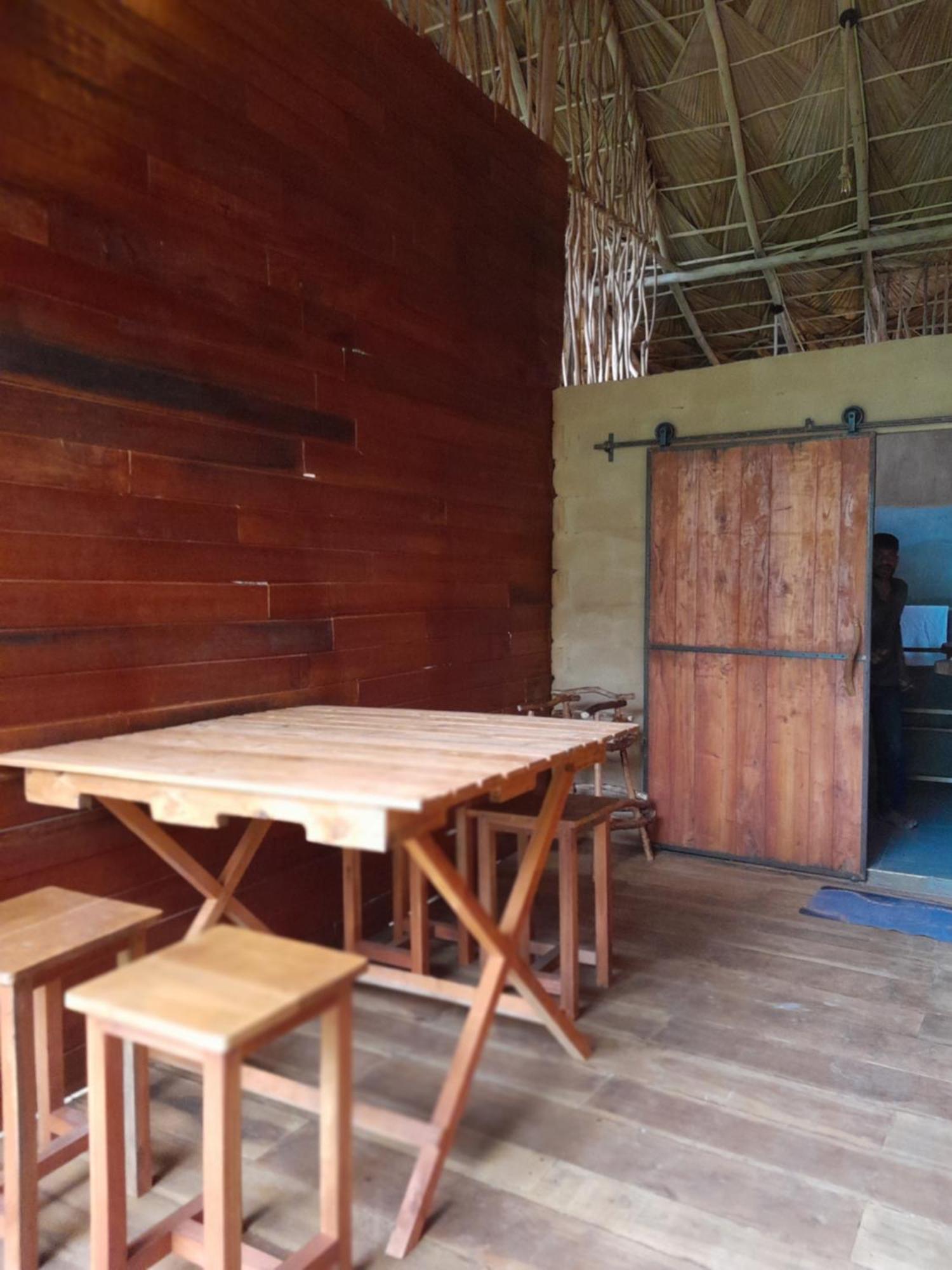 Wood Palace Ella Phòng bức ảnh